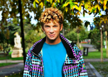 “5 ნოემბერია და ბათუმში ისევ ზაფხულია” – რა ვიდეოს აქვეყნებს კობა ფარტენაძე