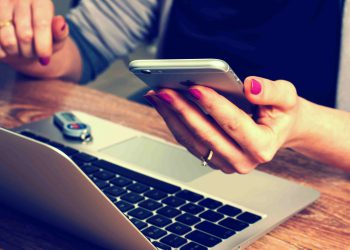 როგორ დააღწიოთ თავი სოციალურ ქსელებზე დამოკიდებულებას 3 ნაბიჯით