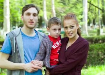 “ასეთია შემდგარი ქალი, ბედნიერი ოჯახში და წარმატებული კარიერაში” – მანიკა ასათიანის ოჯახური კადრები მეუღლესა და შვილთან ერთად