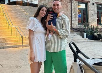 “მშობლები, მეუღლე, და… დაუვიწყარი დღე! მიყვარს ჩემი ოჯახი” – ლიზა ჩიჩუა ოჯახურ კადრებს აქვეყნებს