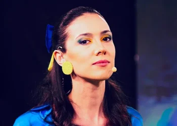 “რადგან 32 წლის ვარ, გამუდმებით მეკითხებიან, თუ რატომ არ ვთხოვდები?  არ მიმაჩნია, რომ ნებისმიერი ქალი ვალდებულია, დედა გახდეს” – რას ჰყვება სალომე კოკუაშვილი