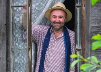 “როგორ არ ვიყო ბედნიერი?” – რა ფოტოს აქვეყნებს ზურა შევარდნაძე