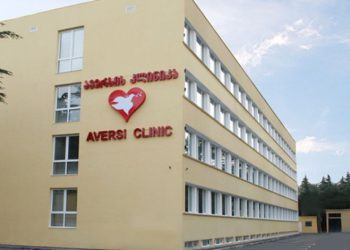 “და­კა­ვე­ბუ­ლი არას­რულ­წლო­ვა­ნია და ის კლი­ნი­კი­დან გაქ­ცე­ვის შემ­დეგ სახ­ლში მი­ვი­და” – რა ინფორმაცია ვრცელდება კლინიკიდან გაქცეულ პატიმრებზე