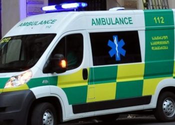 ხმაური ქუთაისის მერიასთან – სოციალურად დაუცველ მარტოხელა მამას დახმარებაზე უარი უთხრეს, კაცი ცუდად გახდა