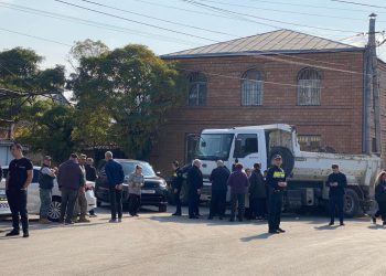 “სახლები დაგვიჭაობდება” – რუსთაველის ქუჩის მაცხოვრებლების პროტესტი გორში