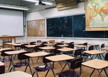 როდის დაიწყება და რამდენი ხანი გაგრძელდება სკოლებში ზამთრის არდადეგები?