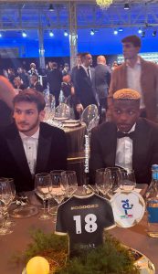 ხვიჩა კვარაცხელია და ვიქტორ ოსიმენი - "ნაპოლის" ვარსკვლავური შემტევი დუეტი ერთ მაგიდასთან