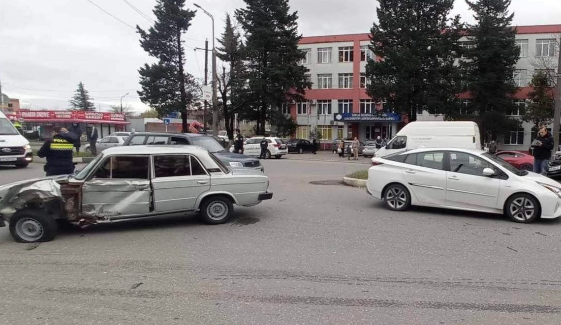 ავარია ქუთაისში – დაშავებულია ერთი პირი