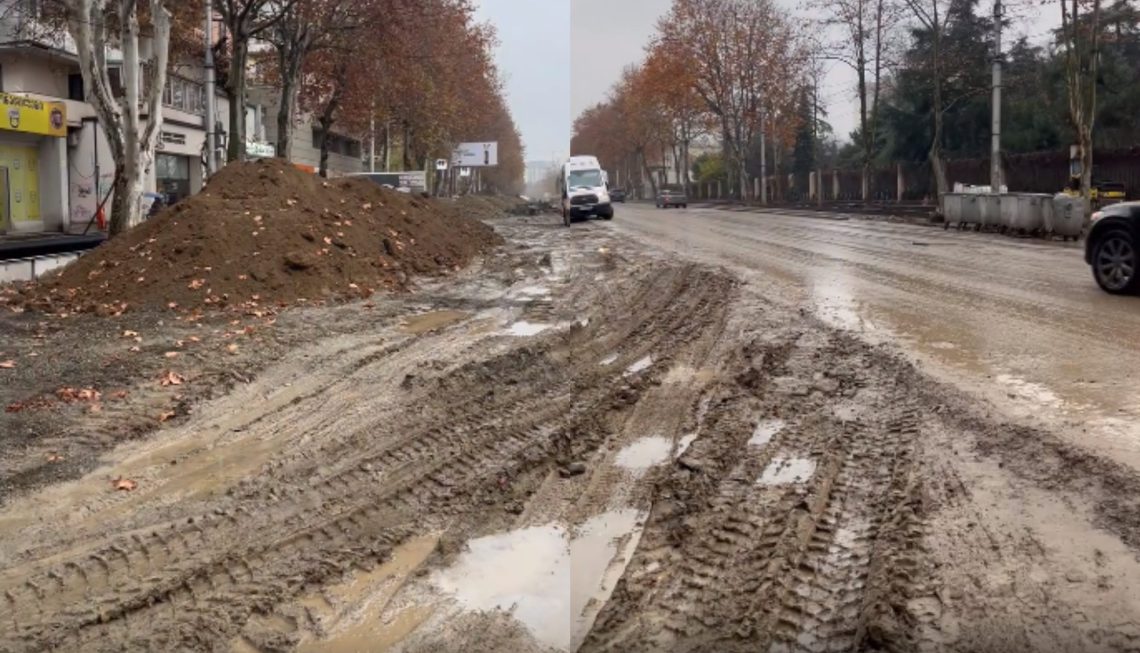 “ე.წ. გაჩერებაზე როდემდე უნდა ვიდგეთ? – რა ვითარებაა წერეთლის გამზირზე, სადაც რამდენიმე თვეა სარეაბილიტაციო სამუშაოები მიმდინარეობს