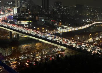 🎥 რატომ იყო გუშინ საღამოს თბილისში მოძროაბა პარალიზებული – რას წერენ სოც. ქსელში