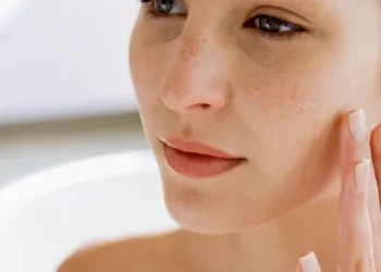 როგორ მოიშოროთ კანის სიმშრალის პრობლემები ზამთარში – დერმატოლოგის რჩევები