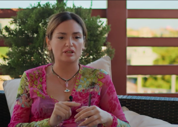 🎥 “პოლიტიკა ჩემთვის იმდენად ბინძური და ცუდია, გადავწყვიტე, რომ არავის მხარდამჭერი აღარ ვიქნები” – თიკა ჯამბურია