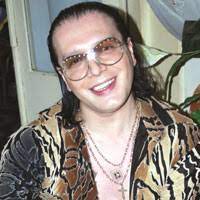 აქამდე უცნობი ფოტოები – როგორ გამოიყურებოდა გია სურამელაშვილი ახალგაზრდობაში