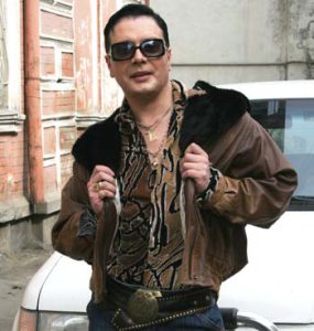 აქამდე უცნობი ფოტოები – როგორ გამოიყურებოდა გია სურამელაშვილი ახალგაზრდობაში