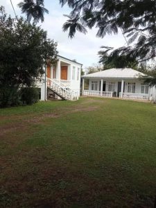 📷“ულამაზესი ეზო და სახლი..” – ნახეთ, როგორ სახლში ცხოვრობს საქართველოში ხვიჩა კვარაცხელია