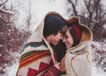 დეკემბრის სასიყვარულო ასტროპროგნოზი – ვის ელოდება დაშორება და ვის რომანტიკული ნაცნობობა