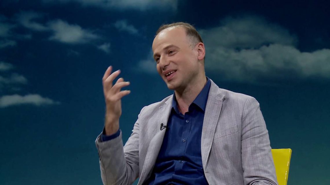 “ესაა საუკეთესო ქართული ფილმი, ასეთი სევდა არცერთი სხვა ფილმიდან არ მოდის”– რა ფილმზე საუბრობს მერაბ მეტრეველი