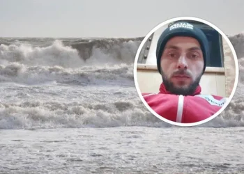 “უჩა დინებამ მაშინ გაიტაცა, როცა გემბანიდან წყლის ამოტუმბვის სამუშოებს ასრულებდა” – რას ჰყვება ბიძა რუმინეთში, გემიდან გადავარდნილ მეზღვაურზე, რომელსაც ისევ ეძებენ