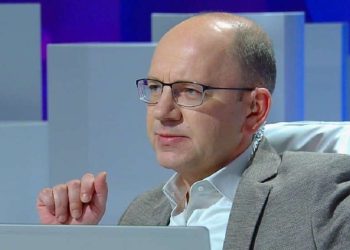 “ფარისევლობის მორიგი მაგალითი, ტფუი!”- რამ აღაშფოთა ანალიტიკოსი