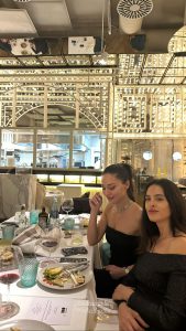 🎥„საუკეთესო ადამიანი, ვისაც ოდესმე შევხვედრივარ“ - მაკა ასათიანის შვილმა დაბადების დღე მეუღლისა და მეგობრების გარემოცვაში აღნიშნა