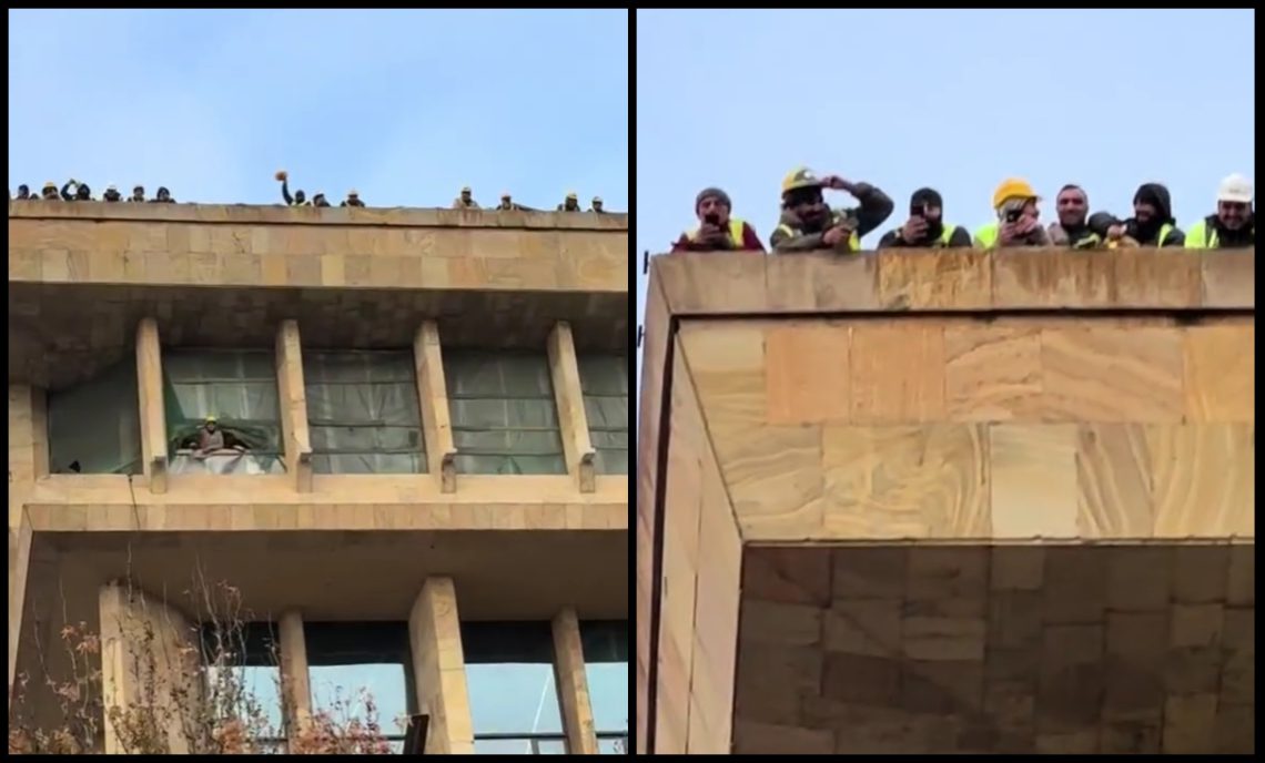 🎥 ემოციური კადრები თბილისის ცენტრიდან, მუშები სახურავიდან აღნიშნავენ ევროკავშირის კანდიდატის სტატუსის მინიჭებას