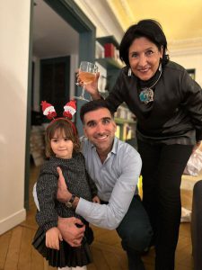 📷პრეზიდენტის, პრემიერისა და სხვა პოლიტიკოსების საახალწლო, ოჯახური ფოტოები - ვინ როგორ შეხვდა 2024 წელს?