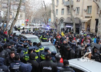 “ბუნდოვანია ბევრი რამ… რაც მოხდა, ასე ჯალათურად არ უნდა მომხდარიყო”– ოჯახის გამოსახლებას სოც. ქსელში დიდი გამოხმაურება მოყვა