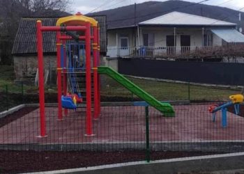 “სოფელში, სადაც ბავშვები საერთოდ არ არიან და ყველაზე ახალგაზრდა მაცხოვრებელი მე ვარ, მე კიდევ 49 წლის ვარ, მერიამ საბავშო ატრაქციონები მოგვიწყო” – რას აცხადებს ადგილობრივი?