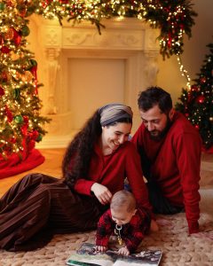 📷"ასხივებთ სიყვარულს და ბედნიერებას" - ნუცა ცისკარიშვილი საახალწლო ფოტოსესიიდან ახალ კადრებს აქვეყნებს