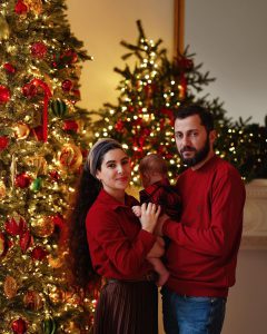 📷"ასხივებთ სიყვარულს და ბედნიერებას" - ნუცა ცისკარიშვილი საახალწლო ფოტოსესიიდან ახალ კადრებს აქვეყნებს