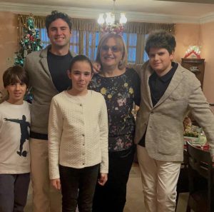 📷„ეს არის ახალი წელიც და ყველა სასწაულიც 2024“ – თიკა ფაცაცია ოჯახურ, საახალწლო ფოტოებს აქვეყნებს