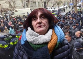 “ჭორვილელი ხიხოს მიერ შექმნილი 12-წლიანი მარაზმის წინააღმდეგ ომს ვიწყებთ” – სახლიდან იძულებით გამოსახლებული მარინა ხატიაშვილი