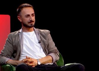 🎥„19 წლის ვიყავი, როდესაც წავედი სახლიდან…. იმდენმა ტკივილმა მოიყარა თავი, რომ ჩემს თავს ვეკითხებოდი, ღირდა თუ არა ამის გაკეთება” – რას ჰყვება არჩილ სოლოღაშვილი