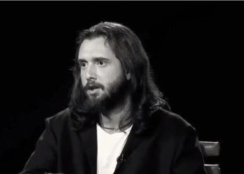 🎥“ქრისტიანი ვარ, მაგრამ არც კათოლიკე და არც მართლმადიდებელი” – დომენიკ მანგო