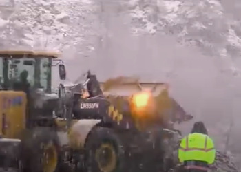 დიდი მოცულობის კლდოვანი მასა ჩამოვიდა – მესტიისკენ მიმავალი გზა ჩაკეტილია