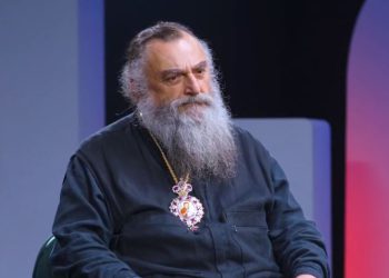 🎥”ოჯახი რომ დავტოვე, ეს ყველაზე მეტად მეუღლეზე აისახა… სამი გოგოს მამა ვარ” – უცნობი ფაქტები მეუფე ნიკოლოზის შესახებ