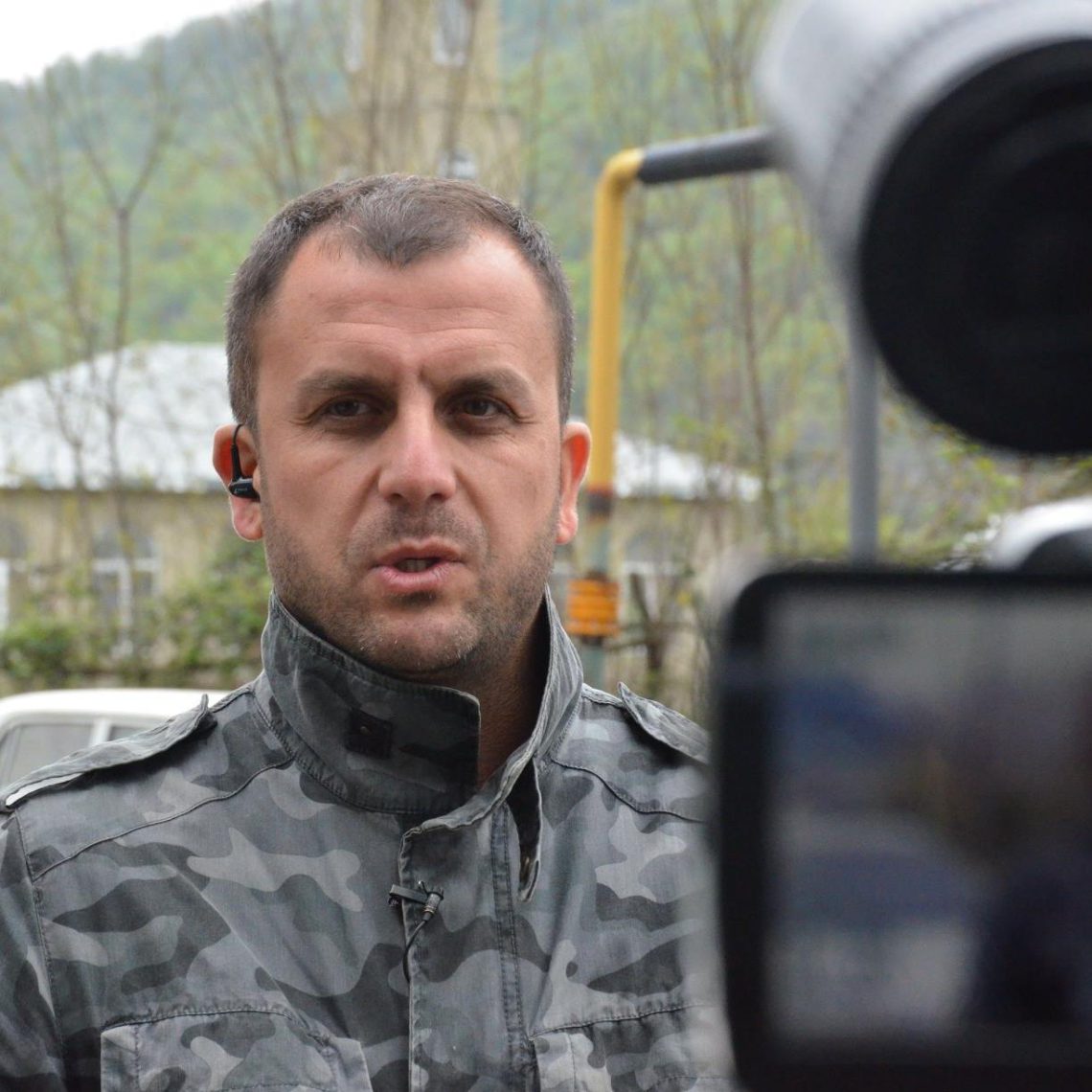 “როცა ვამბობ, რომ პოლიციელები ველურებივით, არაადამიანურად იქცეოდნენ, ამას ვგულისხმობ!” – რას წერს გელა მთივლიშვილი