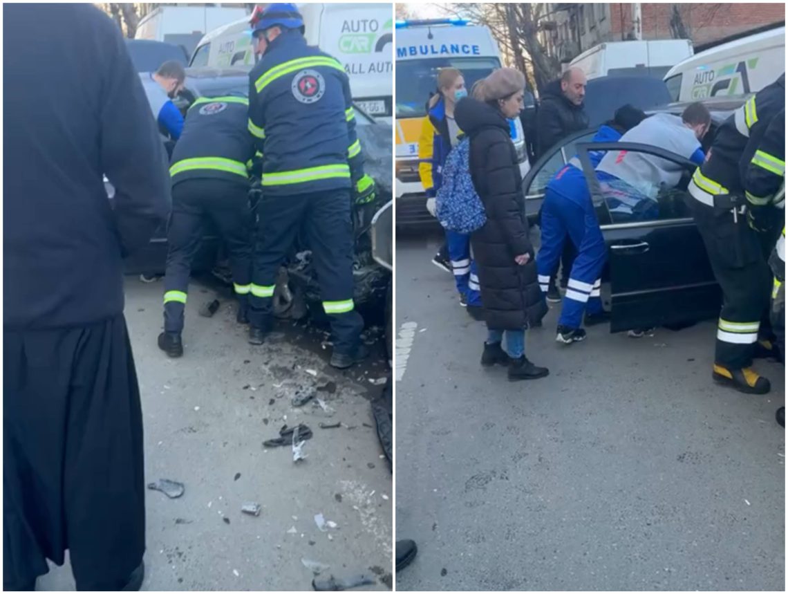 🎥 საშინელი ავარია ისანში, ხალხის მანქანებიდან ამოყვანას ცდილობენ – რა ხდება ამ წუთებში შემთხვევის ადგილზე