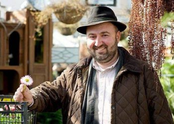 „ვეღარ ვიხრებოდი, არც დავფიქრებულვარ, გავიკეთე ოპერაცია, მაგრამ რეაბილიტაცია ძალიან გამიჭირდა“ – ზურა შევარდნაძე