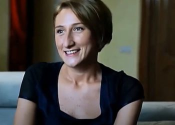 “პირველ ორსულობაზე, სამშობიაროში რომ მივედი 100 კილო ვიყავი… სარკეში ჩახედვისას მეტირებოდა… 3 თვეში დავიბრუნე წონა” – ნატა ბერეჟიანი თავის მოვლასა და პირველ მშობიარობაზე