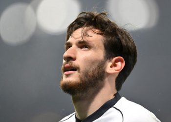 “ამ ბიჭს როგორ აკრიტიკებდნენ?!” – მედიის გამოხმაურება კვარას თამაშზე