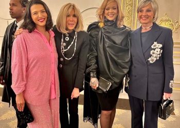 ხატია ბუნიათიშვილი, ემანუელ და ბრიჯიტ მაკრონები, რიანა – რა ფოტოებს ავრცელებს ქართველი პიანისტი