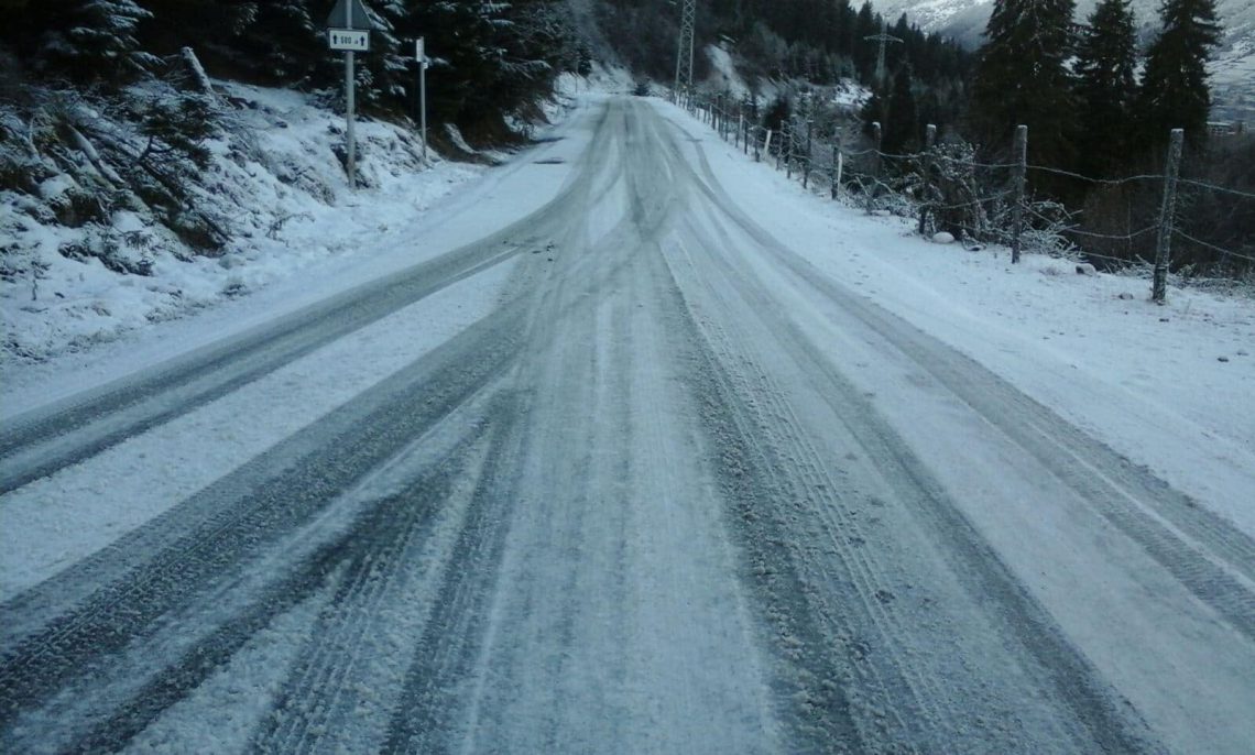“მოძრაობა აკრძალულია”– ბოლო ინფორმაცია მძღოლებისთვის, რა ხდება გზებზე