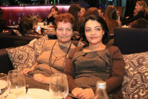 📷ვინ არიან და როგორ გამოიყურებიან შორენა ბეგაშვილის დედა და და