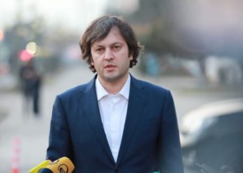 🎥”ეს მხოლოდ ბოროტმოქმედმა შეიძლება გააკეთოს! ასეთი ადამიანისგან არც ტროტილის აფეთქებაა გასაკვირი”– ვის უპირისპირდება ირაკლი კობახიძე