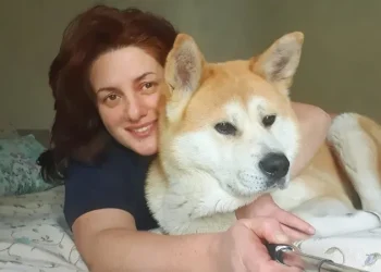 “ეს არის მარაზმი. ანუ მე, 2 ძაღლი და 2 კატა რომ მყავს სახლში, რა უნდა ვქნა, ერთ-ერთი მათგანი ქუჩაში გავაგდო თუ მონიტორინგის სამსახურს დასაძინებლად გავატანო”? – რას წერს ეკა ლო­მი­ძე