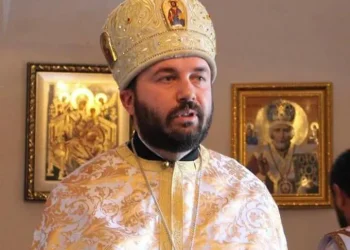 “გირჩევ, ფარისევლობას მოეშვა და მეუღლეს მიხედო”- ვის მიმართავს დეკანოზი ილია ჭიღლაძე