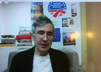 “ვითომ 19 მილიარდი მოვიპარე. მერე ეტყობა გზაში დამრჩა… ბოლოს ისე დავრჩით, რომ თბილისში არცერთი ბინა მე არ მაქვს, ყვარელში ძლივს მოვასწარით რაღაცის აშენება” – სააკაშვილი