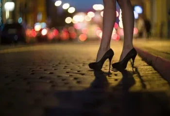 “გარკვეული ანაზღაურების სანაცვლოდ, უცხო ქვეყნის მოქალაქეებისთვის სექსუალურ მომსახურებას აიძულებდა”– რა მოხდა ზესტაფონში