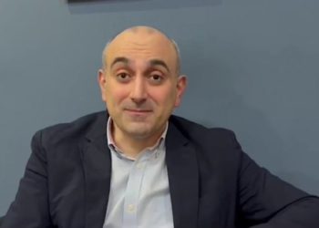 “შეიძლება ასეთი უცნაური ხალხი არსებობს, ვინც ამას დაიჯერებს, მაგრამ ეჭვი მეპარება, რომ ბევრია”- რაზე საუბრობს სანდრო რაქვიაშვილი